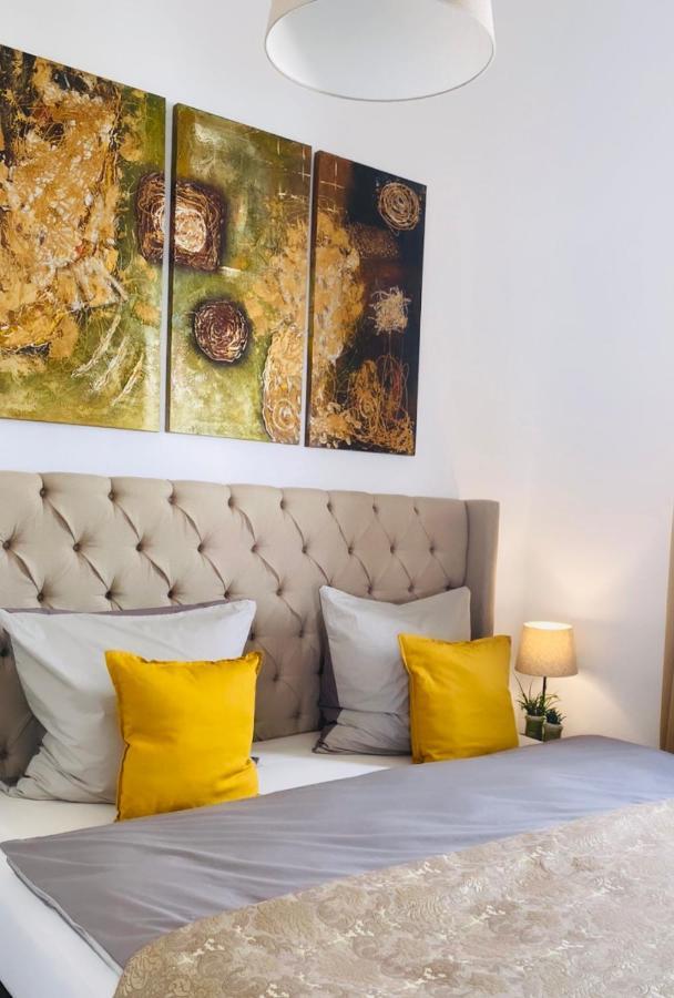 Aurum Apartment Kirchheim am Neckar Buitenkant foto